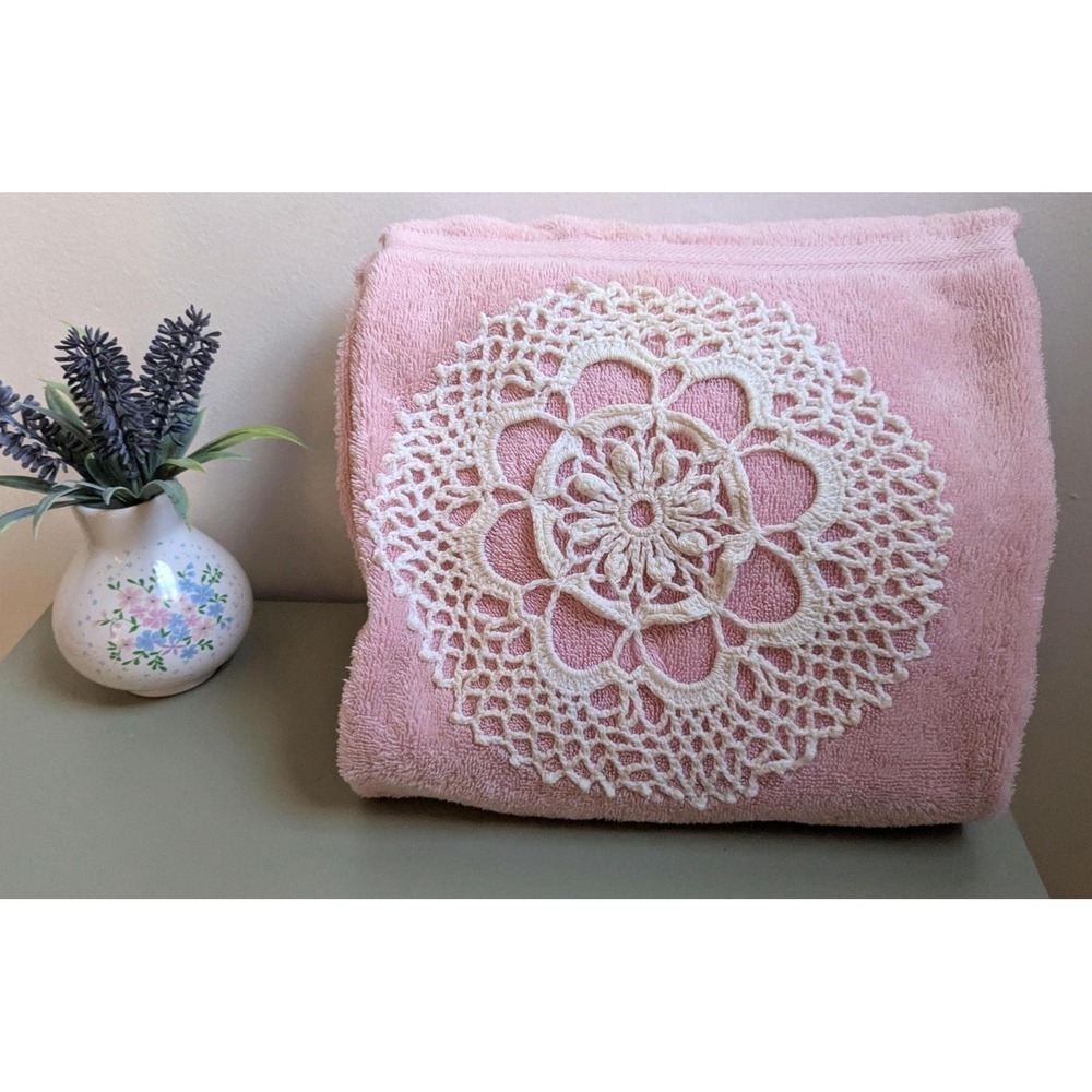 Vintage Pink Bath Towel Crochet Doily Cottagecore Bathroom Decor 24x47